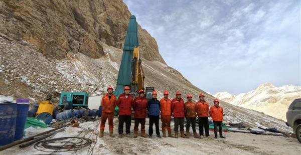 雪域纪实 | 以钻塔为笔 在冰封高原书写“国之担当”的地质川军