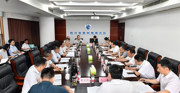 伍定一行到四大队调研指导工作